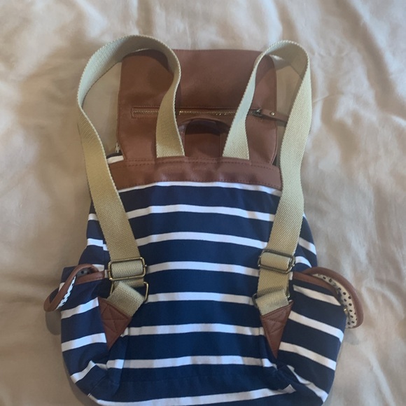NWOT - Madden Girl Brown and Navy Striped Backpack - Picture 15 of 16
